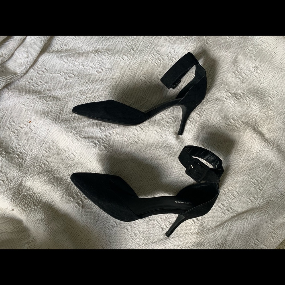 Size 11 black strappy heels